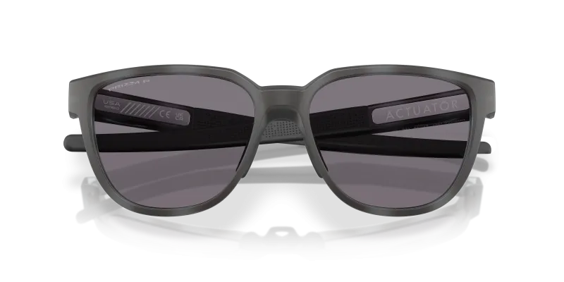 แว่นกันแดด Oakley OO9250A-10 close-up ด้านหน้า