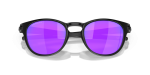 แว่นกันแดด Oakley Latch OO9265-55 Matte Black Prizm Violet แว่นกันแดด Oakley OO9265-55 close-up ด้านหน้า