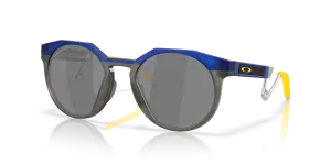 แว่นกันแดด Oakley OO9279-06 มุมเฉียง สีน้ำเงินคริสตัลโปร่งใส สำหรับผู้ใช้ทุกเพศ