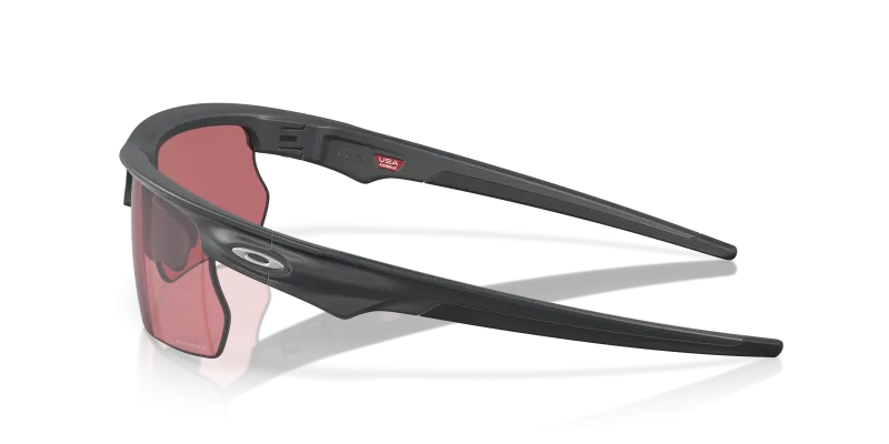 แว่นกันแดด Oakley OO9400-07 มุมข้าง ขาแว่นสี Matte Carbon