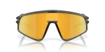 แว่นกันแดด Oakley Latch Panel OO9404-05 Grey Smoke Prizm 24K แว่นกันแดด Oakley OO9404-05 ด้านหน้า