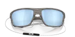 แว่นกันแดด Oakley Split Shot OO9416-16 Woodgrain Prizm Deep Water Polarized แว่นกันแดด Oakley OO9416-16 close-up ด้านหน้า