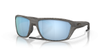 แว่นกันแดด Oakley OO9416-16 มุมเฉียง สี Woodgrain สำหรับผู้ชาย