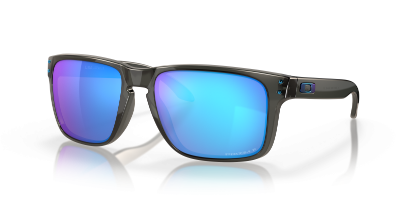 แว่นกันแดด Oakley OO9417-09 มุมเฉียง สีเทาสโมค สำหรับผู้ชาย