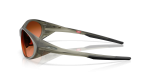แว่นกันแดด Oakley OO9438-26 มุมข้าง ขาแว่นสี Matte Olive Ink