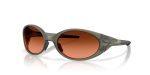 แว่นกันแดด Oakley OO9438-26 มุมเฉียง สี Matte Olive Ink สำหรับผู้ชาย