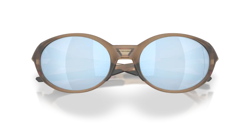 แว่นกันแดด Oakley OO9438-45 close-up ด้านหน้า