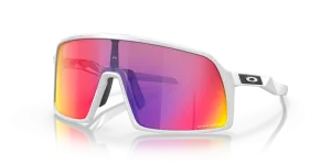 แว่นกันแดด Oakley OO9462-05 มุมเฉียง สีขาวด้าน สำหรับผู้ใช้ทุกเพศ