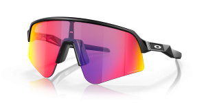 แว่นกันแดด Oakley OO9465-01 มุมเฉียง สีดำด้าน สำหรับผู้ชาย