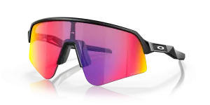 แว่นกันแดด Oakley OO9465-01 มุมเฉียง สีดำด้าน สำหรับผู้ชาย