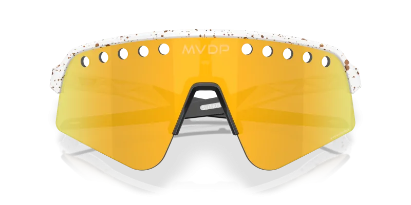 แว่นกันแดด Oakley OO9465-33 close-up ด้านหน้า