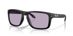 แว่นกันแดด Oakley Holbrook XXL (A) OO9487F-03 Matte Black Prizm Slate แว่นกันแดด Oakley OO9487F-03 มุมเฉียง สีดำด้าน สำหรับผู้ใช้ทุกเพศ