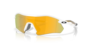 แว่นกันแดด Oakley OO9495D-05 มุมเฉียง สี Polished White สำหรับผู้ใช้ทุกเพศ
