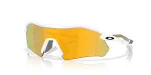 แว่นกันแดด Oakley OO9495D-05 มุมเฉียง สี Polished White สำหรับผู้ใช้ทุกเพศ