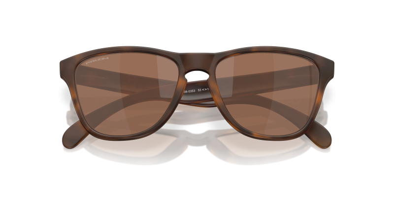 แว่นกันแดด Oakley OO9508-03 close-up ด้านหน้า