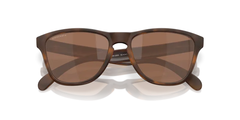 แว่นกันแดด Oakley OO9508-03 close-up ด้านหน้า