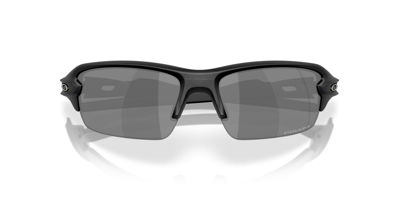แว่นกันแดด Oakley OO9511-06 close-up ด้านหน้า