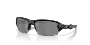 แว่นกันแดด Oakley OO9511-06 มุมเฉียง สีดำด้าน สำหรับผู้ใช้ทุกเพศ