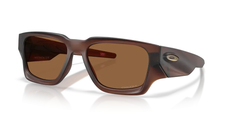 แว่นกันแดด Oakley OO9514-07 มุมเฉียง สี Matte Rootbeer สำหรับผู้ชาย