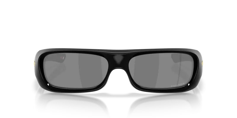 แว่นกันแดด Oakley OO9520-01 ด้านหน้า