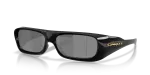แว่นกันแดด Oakley Permian OO9520-01 Black Prizm Black แว่นกันแดด Oakley OO9520-01 มุมเฉียง สีดำ สำหรับผู้ใช้ทุกเพศ