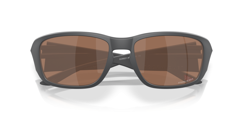 แว่นกันแดด Oakley OO9521-06 close-up ด้านหน้า