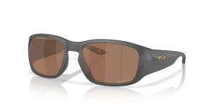 แว่นกันแดด Oakley OO9521-06 มุมเฉียง สี Matte Carbon สำหรับผู้ชาย