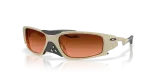 แว่นกันแดด Oakley OO9529-03 มุมเฉียง สีทรายด้าน สำหรับผู้ใช้ทุกเพศ