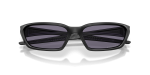 แว่นกันแดด Oakley Terraforma OO9530-01 Matte Black Prizm Grey แว่นกันแดด Oakley OO9530-01 close-up ด้านหน้า