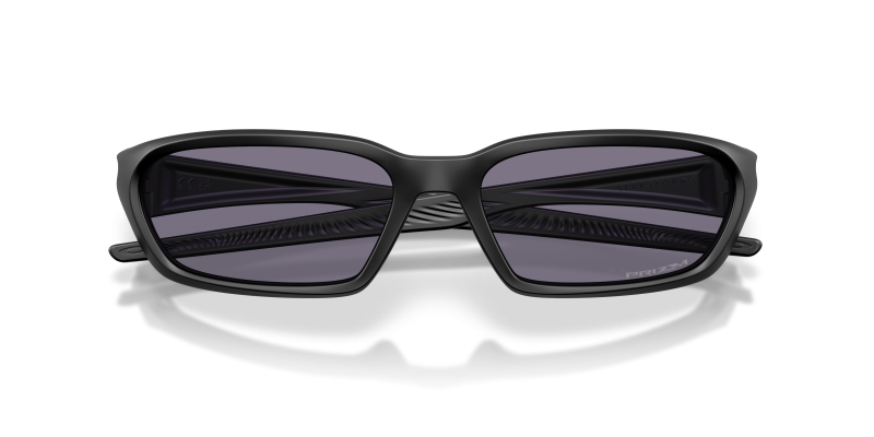 แว่นกันแดด Oakley OO9530-01 close-up ด้านหน้า