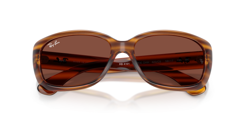 แว่นกันแดด Rayban RB4101-820/C5 close-up ด้านหน้า