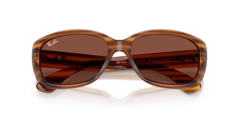 แว่นกันแดด Rayban RB4101-820/C5 close-up ด้านหน้า