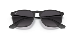 แว่นกันแดด Rayban Chris RB4187F-622/8G Rubber Black Grey Gradient แว่นกันแดด Rayban RB4187F-622/8G close-up ด้านหน้า
