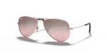 แว่นกันแดด Rayban RJ9506S-211/7E มุมเฉียง สีชมพู สำหรับเด็กทุกเพศ