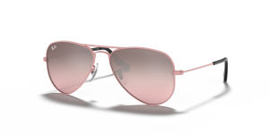 แว่นกันแดด Rayban RJ9506S-211/7E มุมเฉียง สีชมพู สำหรับเด็กทุกเพศ