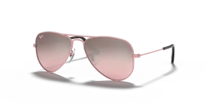 แว่นกันแดด Rayban RJ9506S-211/7E มุมเฉียง สีชมพู สำหรับเด็กทุกเพศ