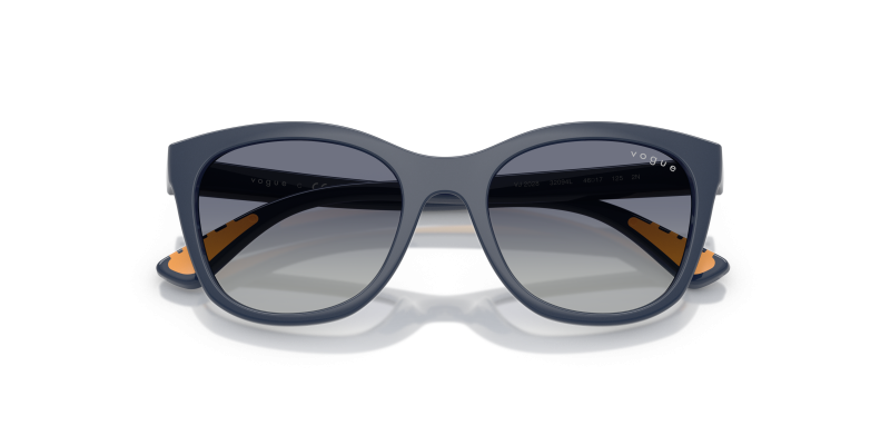 แว่นกันแดด Vogue VJ2028-32094L close-up ด้านหน้า