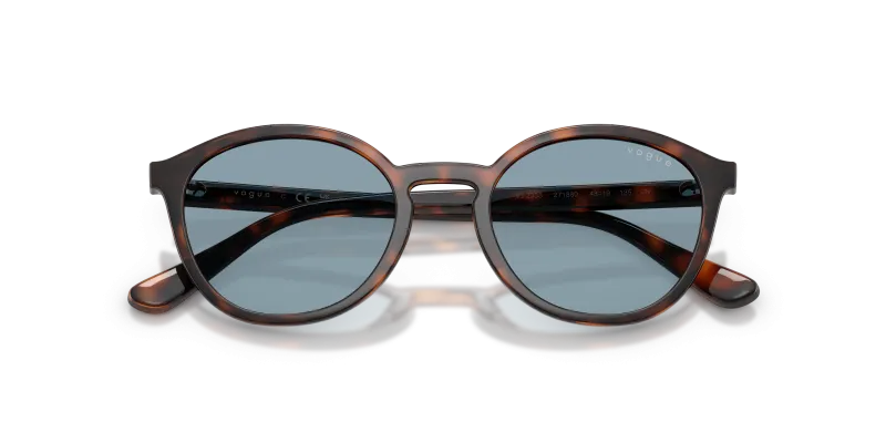แว่นกันแดด Vogue VJ2033-271880 close-up ด้านหน้า