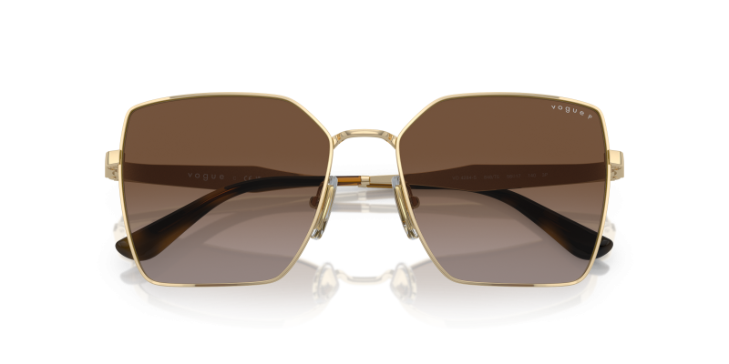 แว่นกันแดด Vogue VO4284S-848/T5 close-up ด้านหน้า