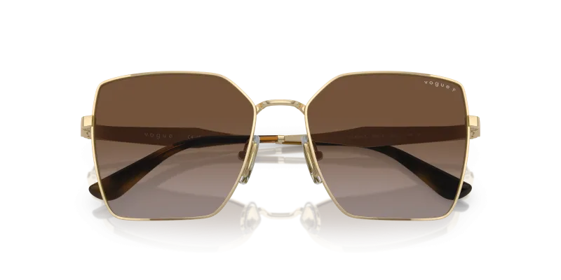 แว่นกันแดด Vogue VO4284S-848/T5 close-up ด้านหน้า