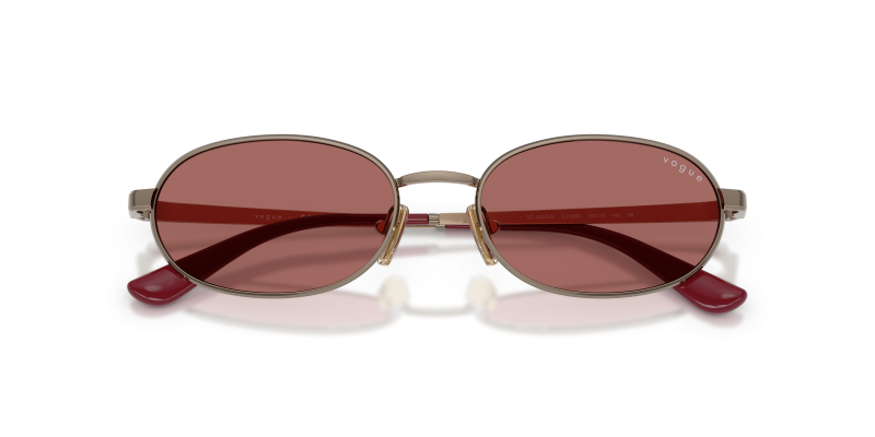 แว่นกันแดด Vogue VO4353S-513869 close-up ด้านหน้า