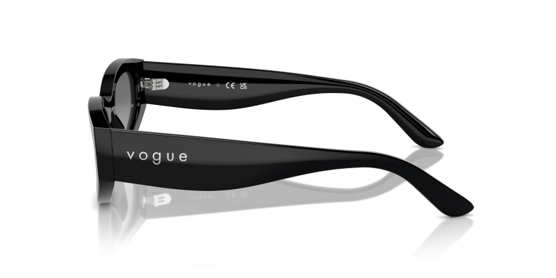 แว่นกันแดด Vogue VO5585S-W44/11 มุมข้าง ขาแว่นสีดำ