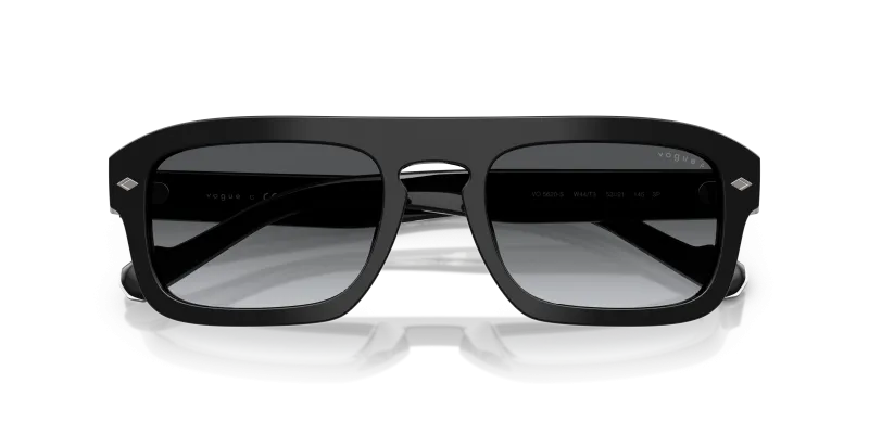 แว่นกันแดด Vogue VO5620S-W44/T3 close-up ด้านหน้า