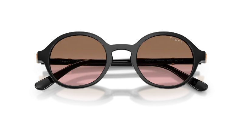 แว่นกันแดด Vogue VO5692S-W44/14 close-up ด้านหน้า