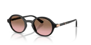 แว่นกันแดด Vogue VO5692S-W44/14 มุมเฉียง สีดำ สำหรับผู้หญิง