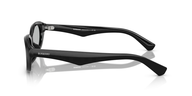 แว่นกันแดด Burberry BE4447D 300187 มุมข้าง ขาแว่นสีดำ