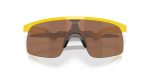 แว่นกันแดด Oakley Resistor OJ9010-28 Oakley X Fortnite Peely Oakley Resistor OJ9010 28 close-up ด้านหน้า