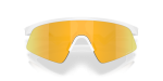 แว่นกันแดดเด็ก Oakley Resistor Sweep OJ9015-11 Matte White Oakley Resistor Sweep OJ9015 11 close-up ด้านหน้า