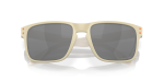 แว่นกันแดด Oakley Holbrook OO9102-Y1 Matte Sand Prizm Black Oakley Holbrook OO9102 Y1 close-up ด้านหน้า