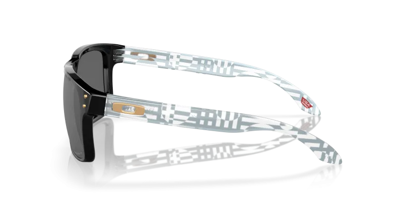 แว่นกันแดด Oakley Holbrook OO9102-Y7 ดำ มุมข้าง